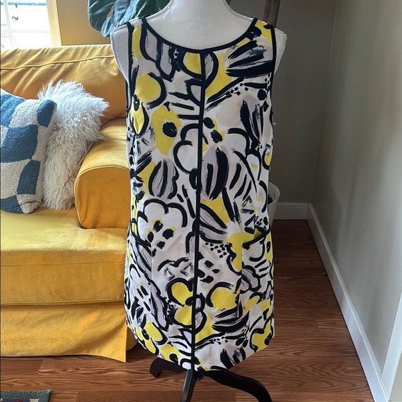Lands' End Dresses & Skirts - Canvas by Land's End Yellow  Black and Gray Floral Sleeveless Shift Dress Size 8